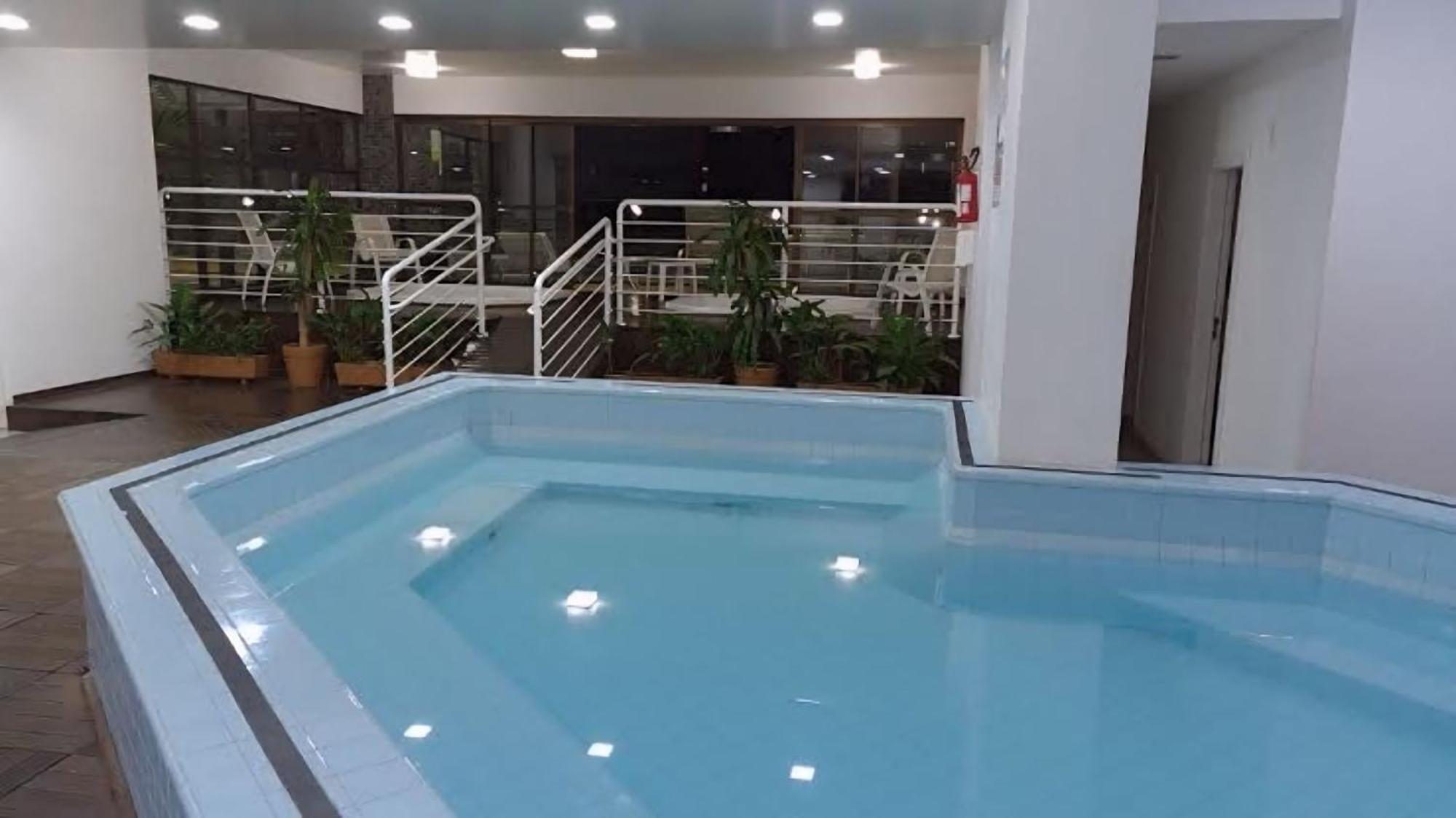 Apartamento 1 Dorm Com Vaga - 400m Da Balneario Camboriu